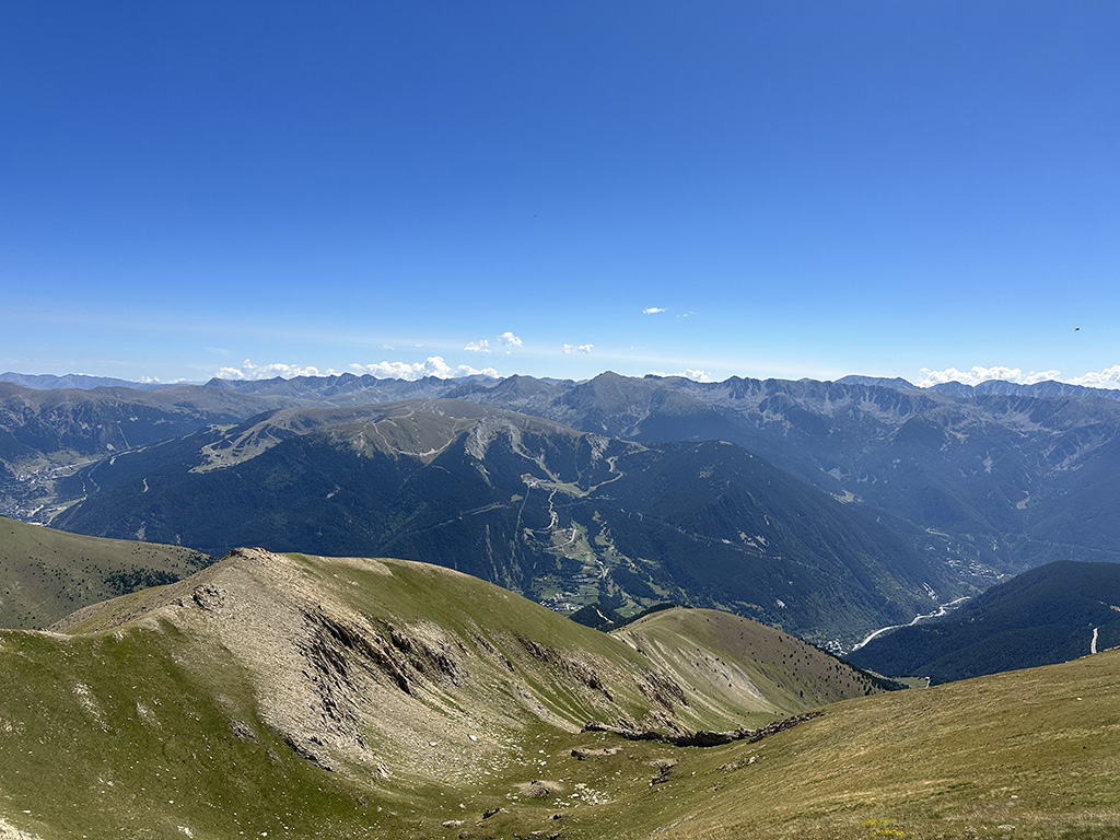 Vue Randonnée Pic de Casamanya Ordino Andorre